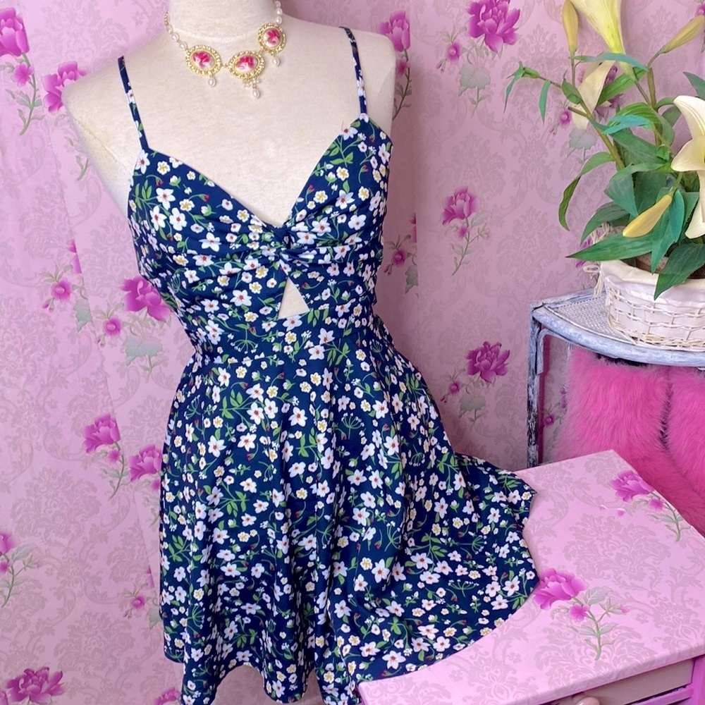 🌹 Floral Navy Blue Cutout Sundress 🌹